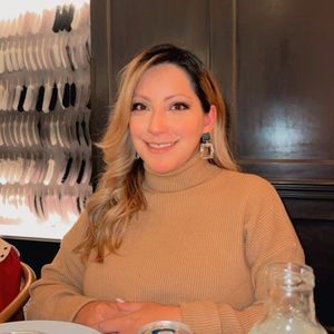 Meet your Posher, Vanessa